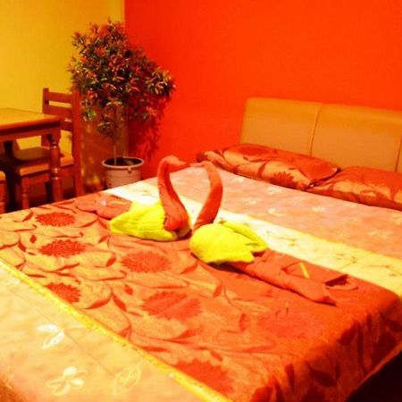 Rainbow Romanz Garden Inn Tagum Bagian luar foto