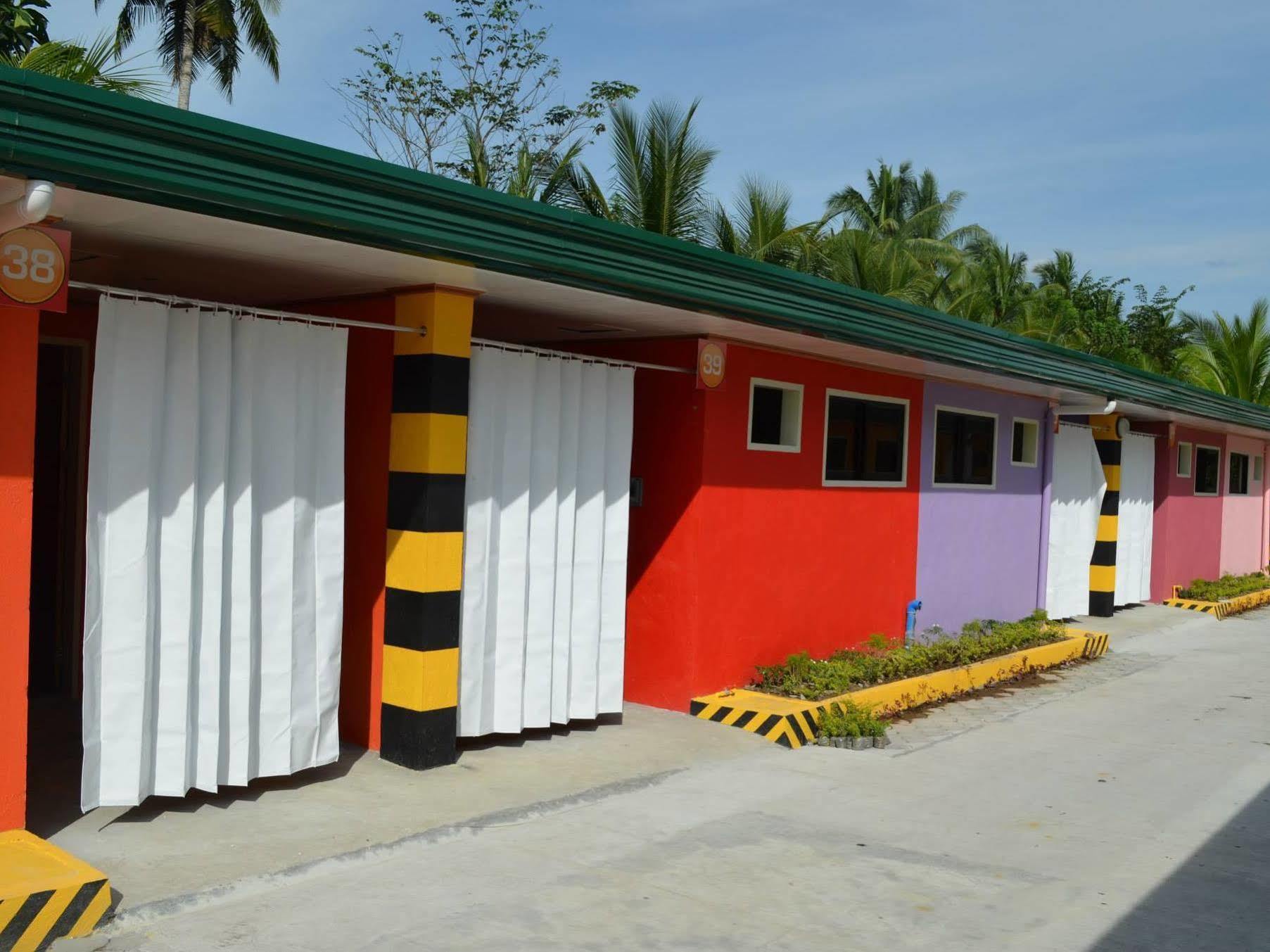 Rainbow Romanz Garden Inn Tagum Bagian luar foto